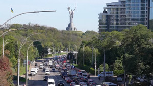 Kyiv residents stuck in traffic as Russian airstrikes choke bridges across Dnipro River