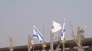 New York rabbi flies to Israel to vote, seeking change from Netanyahu government
