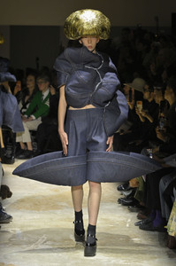 PFW: Comme des Garcons Spring Summer 2027 fashion collection