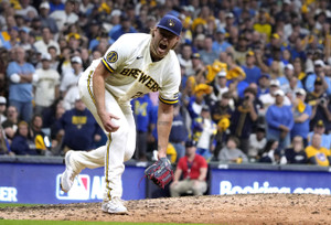 MLB: NLDS-San Diego Padres at Milwaukee Brewers