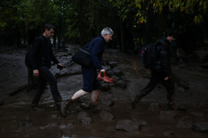 Mudslide following heavy rains in Santiago