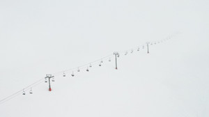 Chile's ski resort extends season after heavy snowfall