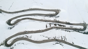 Chile's ski resort extends season after heavy snowfall