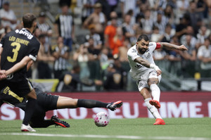 Brasileiro Championship - Atletico Mineiro v Santos